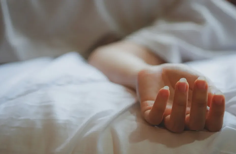 Perchè si addormentano le mani di notte